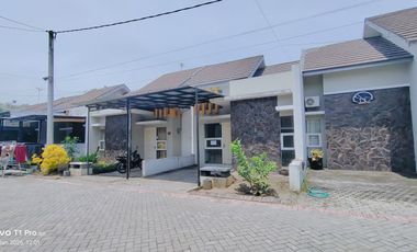 Rumah Strategis di Graha Tanjung Blitar – Harga Gila! 300 Juta Nego! Tanah 89 m², Ambil Sekarang Sebelum Hilang dari Pasaran!