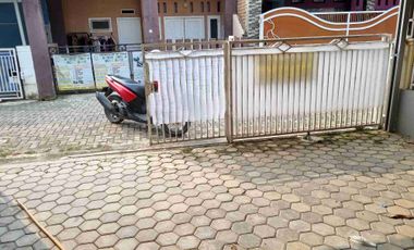 Rumah Disewakan Dalam Komplek