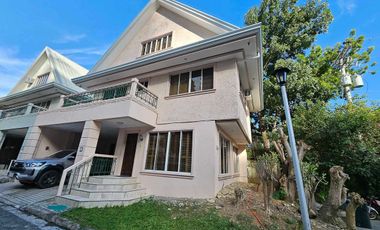 Spacious Family House Offering Relaxing and Cheerful Lifestyle