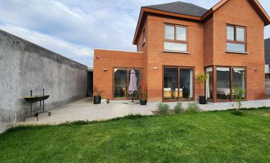 Se arrienda hermosa casa en Valle Lo Castillo, Machali