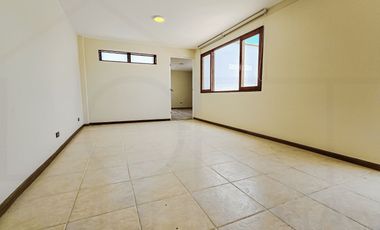 ¡Departamento Dúplex de Estreno en Miraflores!