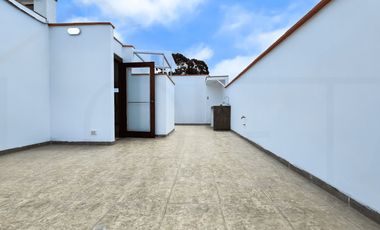 ¡Departamento Dúplex de Estreno en Miraflores!