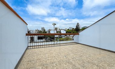 ¡Departamento Dúplex de Estreno en Miraflores!