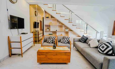 VILA MEWAH MODERN JALAN BLONG KEKER JIMBARAN