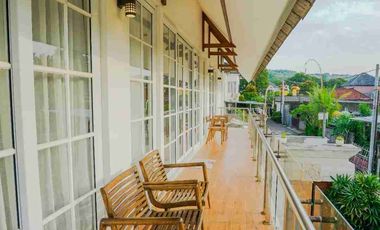 VILA MEWAH MODERN JALAN BLONG KEKER JIMBARAN