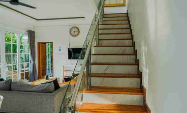 VILA MEWAH MODERN JALAN BLONG KEKER JIMBARAN