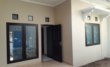 SEWA / KONTRAK RUMAH MINIMALIS DI GRAHA SAMPURNA INDAH WIYUNG DEKAT UNESA DAN PTC
