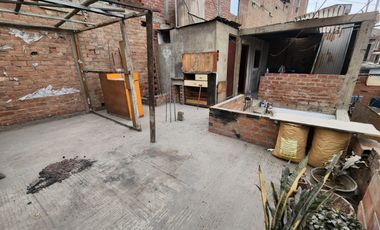 SE VENDE CASA EN SAN JUAN DE LURIGANCHO