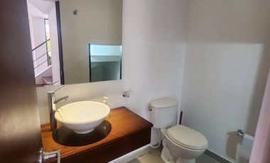 🏡 ¡OPORTUNIDAD ÚNICA! Casa de 3 Niveles en Arriendo – Chía, Sector Vivenza/Guaymaral Ubicación y Comodidad Insuperables  Vive en una de las zonas con