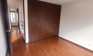 🏡 ¡OPORTUNIDAD ÚNICA! Casa de 3 Niveles en Arriendo – Chía, Sector Vivenza/Guaymaral Ubicación y Comodidad Insuperables  Vive en una de las zonas con