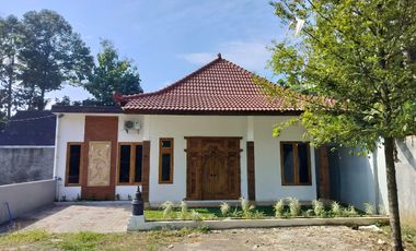 HUNIAN NYAMAN BERNUANSA JAWA MODERN DEKAT CANDI BOROBUDUR