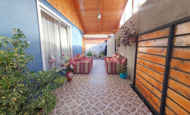 Oportunidad ! amplia casa a pasos de Nuevo Hospital. $139.000.000