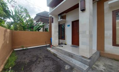 SANGAT MURAH Dijual Rumah Modern 2 Lantai One Gate System di Taman Giri, Nusa Dua