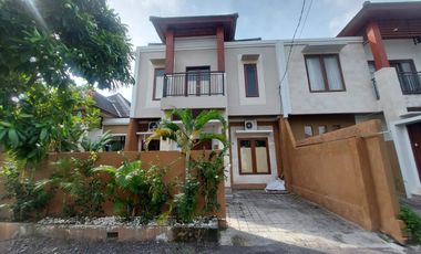 SANGAT MURAH Dijual Rumah Modern 2 Lantai One Gate System di Taman Giri, Nusa Dua