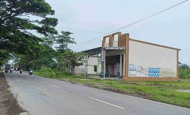 Tanah Pinggir Jalan Provinsi Di Desa Bulakelor Ketanggungan Brebes