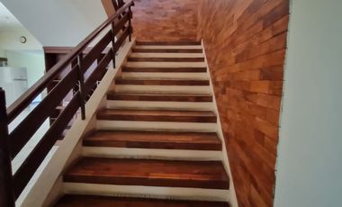 Rumah Villa Jl. Setiabudi Bandung bisa untuk disewakan