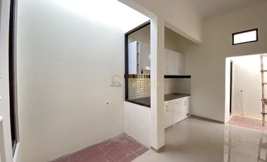 RUMAH BARU STRATEGIS DEKAT UII DAN WISATA BLUE LAGON