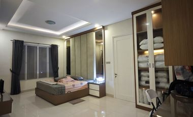 Rumah baru cantik di elysium 2 lantai dekat Pantai losari Metro Tanjung Bunga