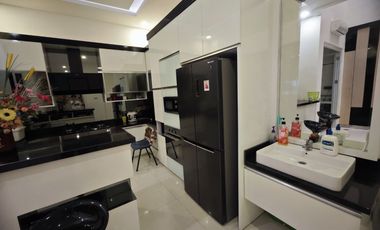 Rumah baru cantik di elysium 2 lantai dekat Pantai losari Metro Tanjung Bunga