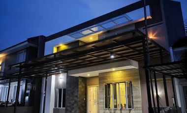 Rumah baru cantik di elysium 2 lantai dekat Pantai losari Metro Tanjung Bunga