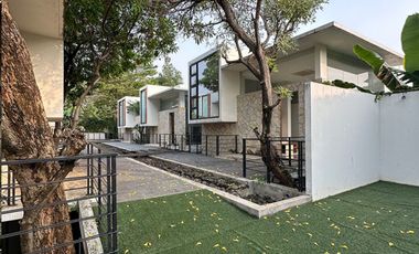 HARGA BAWAH NJOP DIJUAL RUMAH 8 UNIT TOWNHOUSE PREMIUM SIAP HUNI  DI KEMANG JAKARTA SELATAN