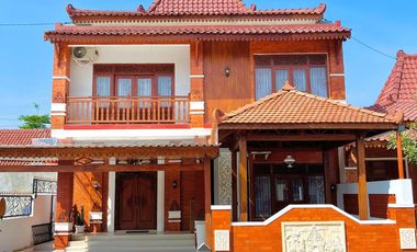 Rumah Joglo Eksklusif 2 Lantai, Diskon Akhir Tahun, Akses Cepat ke Kota Jogja!