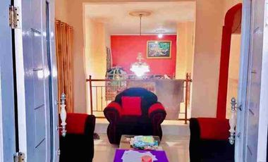 DIJUAL RUMAH PERUM 3 LANTAI DI SECANG DEKAT JALAN RAYA