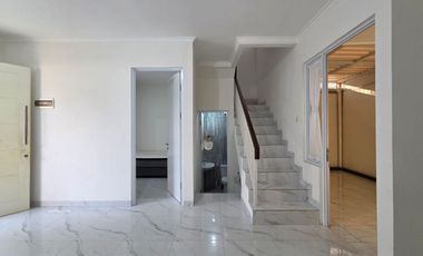 Rumah Sewa Lingkungan Nyaman Furnish Dekat KIC Gatsu di Paramount village semarang Barat