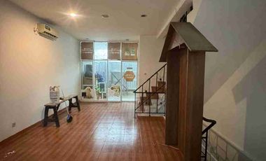 DIJUAL RUKO HADAP BARAT  DI BOULEVARD HIJAU, HARAPAN INDAH