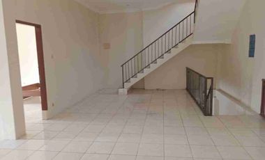 Disewakan Rumah 3 Lt ada Mini Pool di dekat MKG Kelapa Gading Jakarta Utara