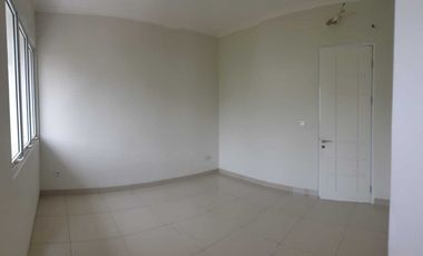 Vernonia Hoek sebelah Taman @Summarecon Bekasi Siap Huni CASH / KPR