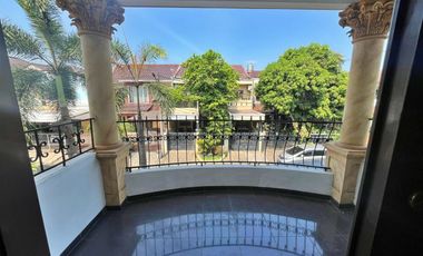 Rumah Idaman Luas dan Nyaman di Taman Laguna Cibubur