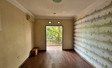 Rumah Idaman Luas dan Nyaman di Taman Laguna Cibubur