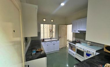 Rumah Idaman Luas dan Nyaman di Taman Laguna Cibubur