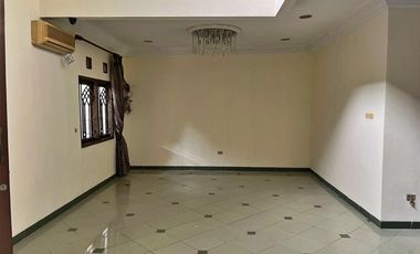 Rumah Idaman Luas dan Nyaman di Taman Laguna Cibubur