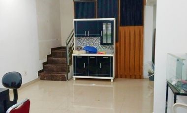 Rumah Strategis 2 Lantai — Turangga Salendro, Buah Batu Bandung