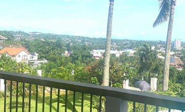 Resale Overlooking Five Bedrooms House with Pool Viewing Ocean and Cebu City