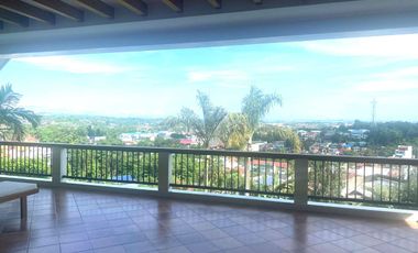 Resale Overlooking Five Bedrooms House with Pool Viewing Ocean and Cebu City