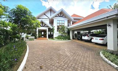 Resale Overlooking Five Bedrooms House with Pool Viewing Ocean and Cebu City