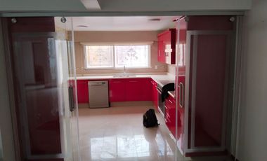 Renta casa en Fraccionamiento frente al Colegio Argos