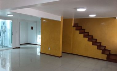 Renta casa en Fraccionamiento frente al Colegio Argos