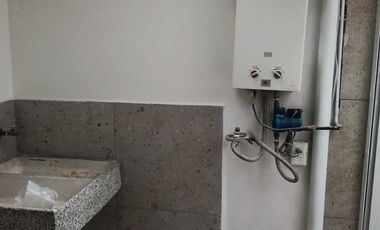 Renta casa en Fraccionamiento frente al Colegio Argos