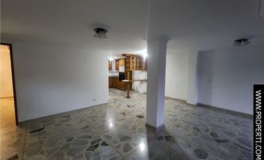 Apartamento en Arriendo Sector Conquistadores - Laureles