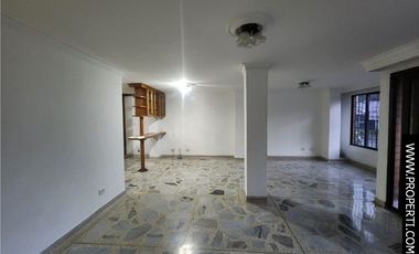 Apartamento en Arriendo Sector Conquistadores - Laureles