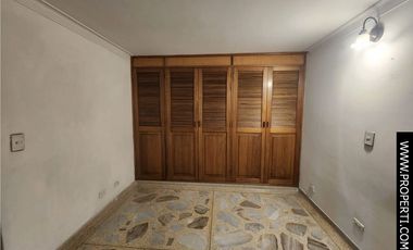 Apartamento en Arriendo Sector Conquistadores - Laureles