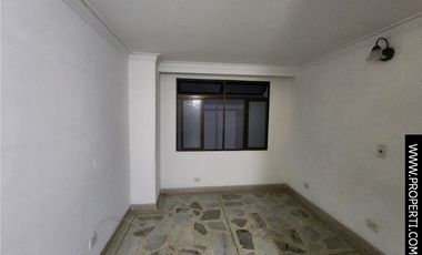 Apartamento en Arriendo Sector Conquistadores - Laureles