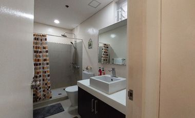 FOR LEASE/ FOR SALE: 2 BR Pico de Loro Condo with balcony facing the lagoon