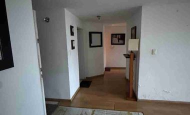 VENDO APARTAMENTO UBICADO EN UN CUARTO PISO EN EL BARRIO EL TRIUNFO.