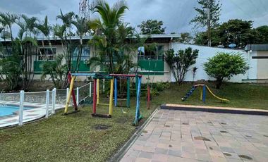 VENDO APARTAMENTO UBICADO EN UN CUARTO PISO EN EL BARRIO EL TRIUNFO.