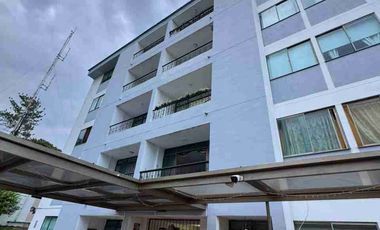 VENDO APARTAMENTO UBICADO EN UN CUARTO PISO EN EL BARRIO EL TRIUNFO.